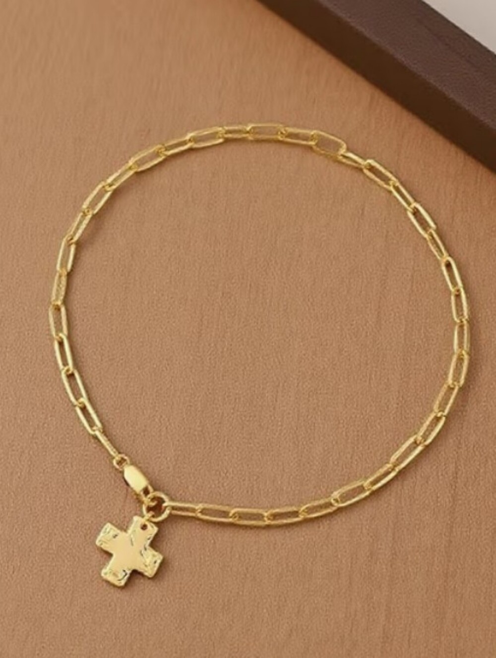 NWT Chunky Hammered Cross Paperclip Chain Necklace - Picture 4 of 6